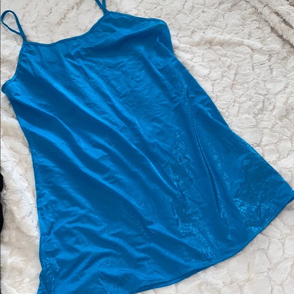 Worn out lingerie nightie slip - Picture 2 of 6